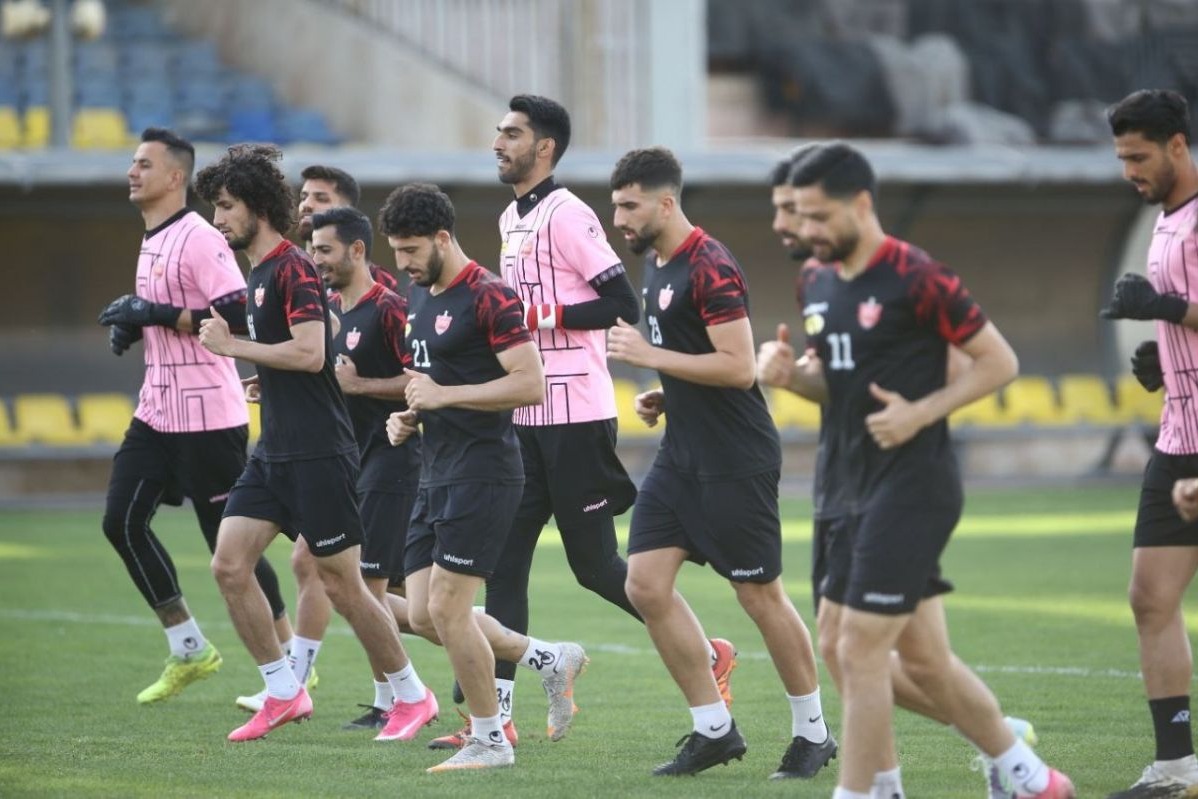اردوی پرسپولیس همچنان برقرار است/ سرخ‌پوشان در هتل ماندند