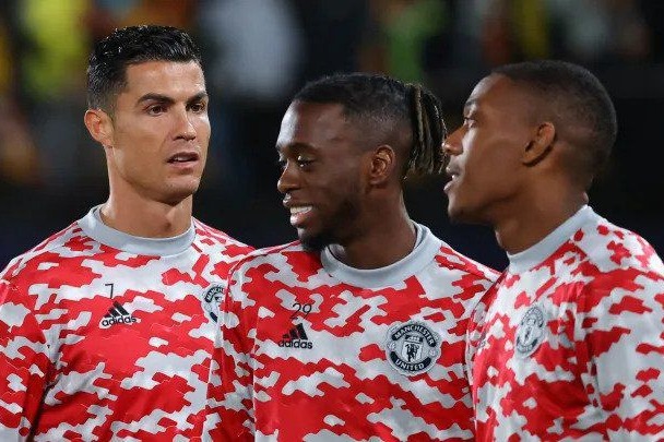 معمای خط حمله منچستریونایتد تا هفته آینده حل می‌شود؛ رونالدو یا مارسیال؟