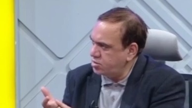 فتح الله زاده: با پشت میز نشستن مدیرعامل و حسن و حسین بروید دنبال فلانی کاری پیش نمی رود