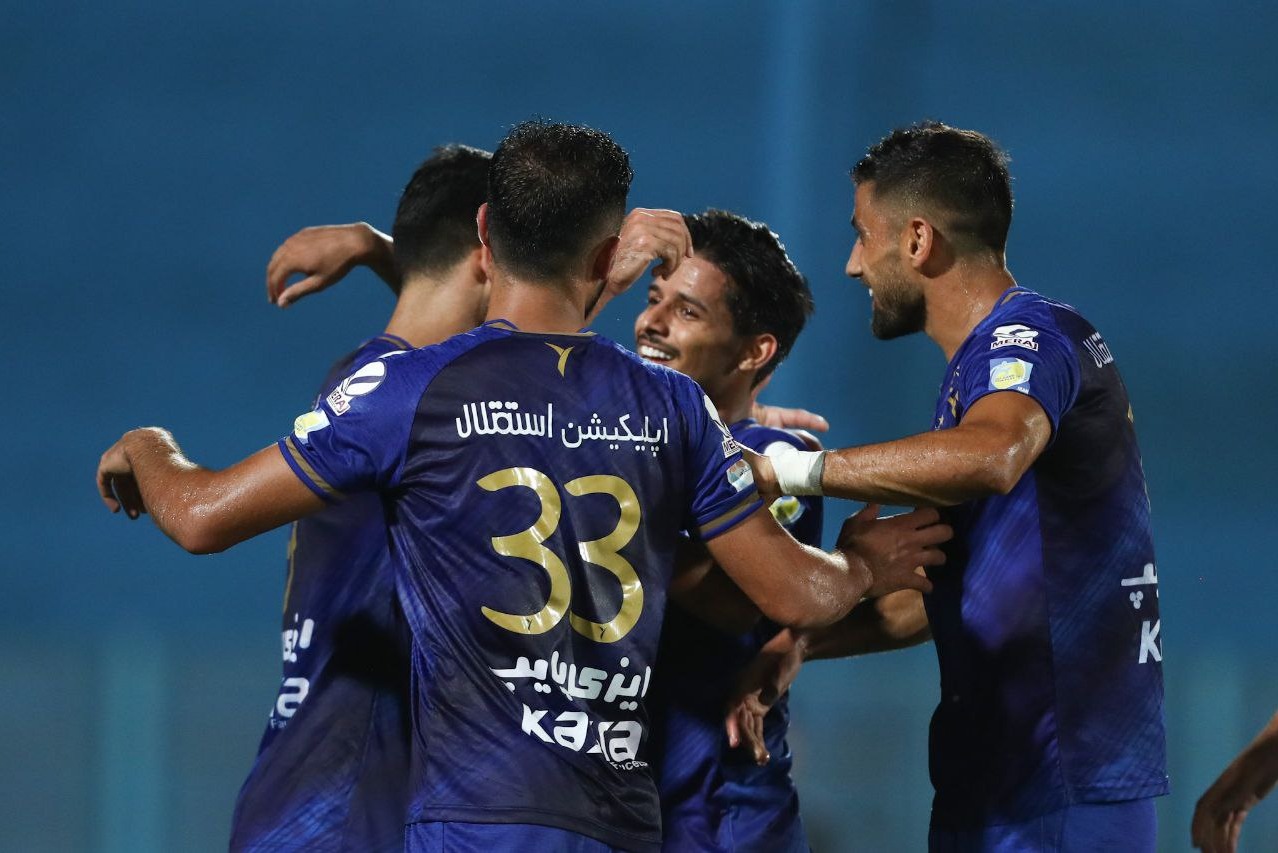استقلال بعد 8 ماه دوباره در یک نیمه 3گل زد