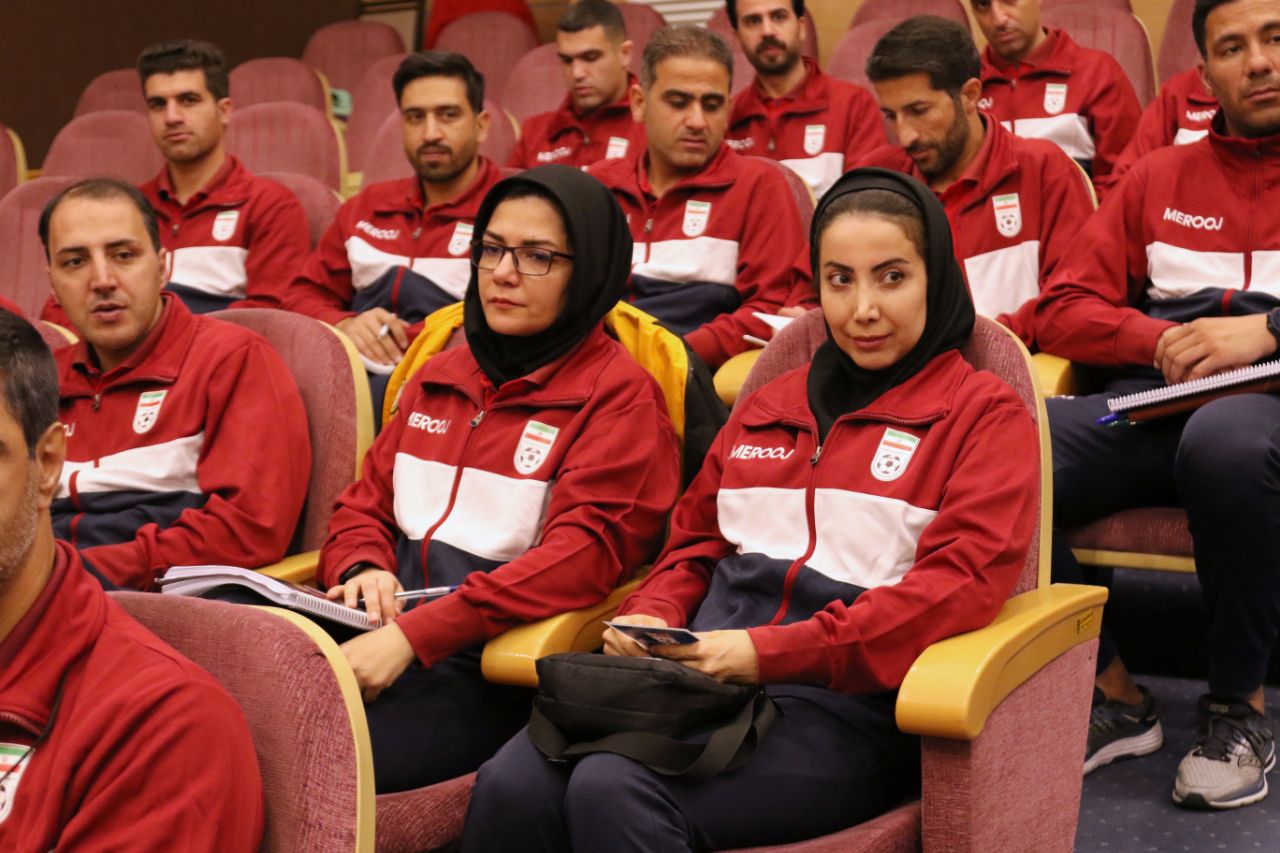 گزارش تصویری از مراسم افتتاحیه کلاس داوری فوتبال ساحلی فیفا