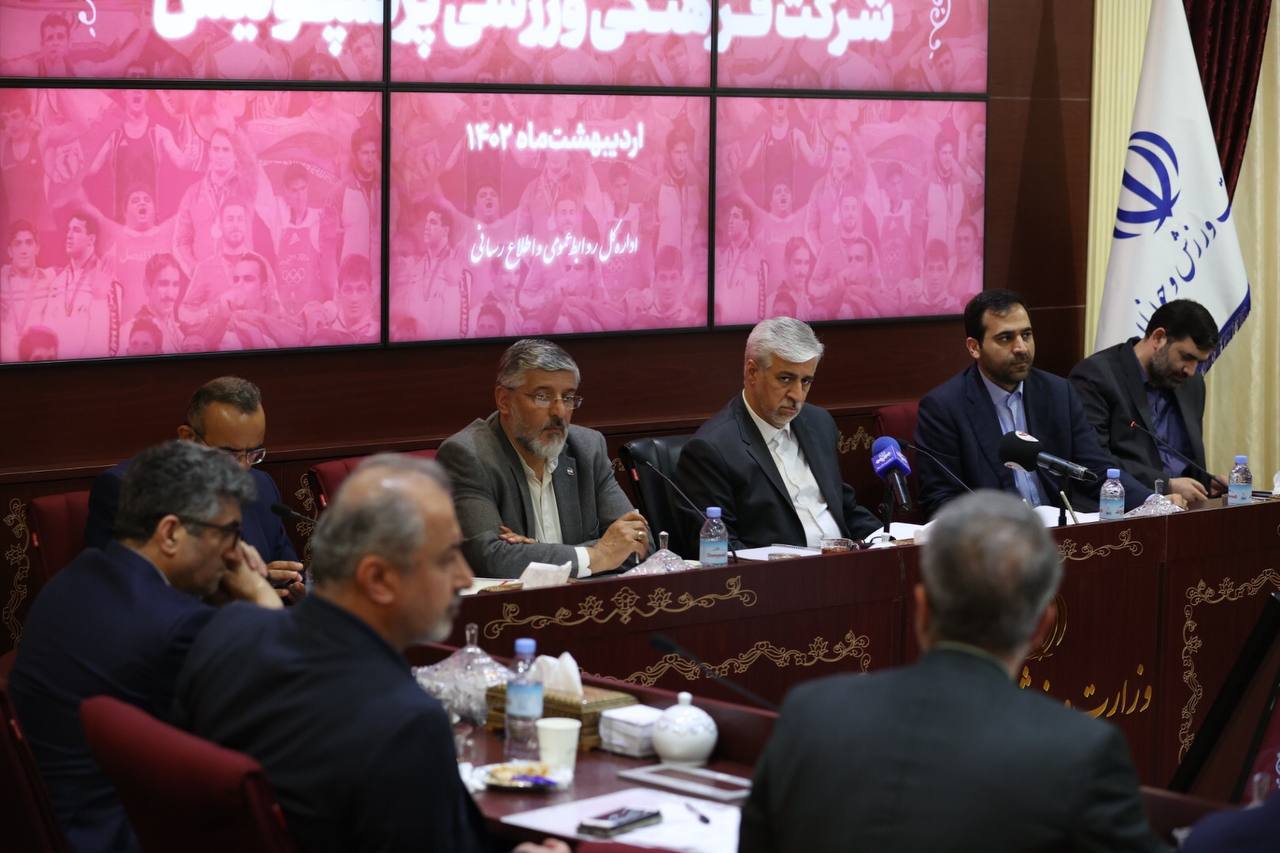 حضور وزیر ورزش و جوانان در مجمع پرسپولیس