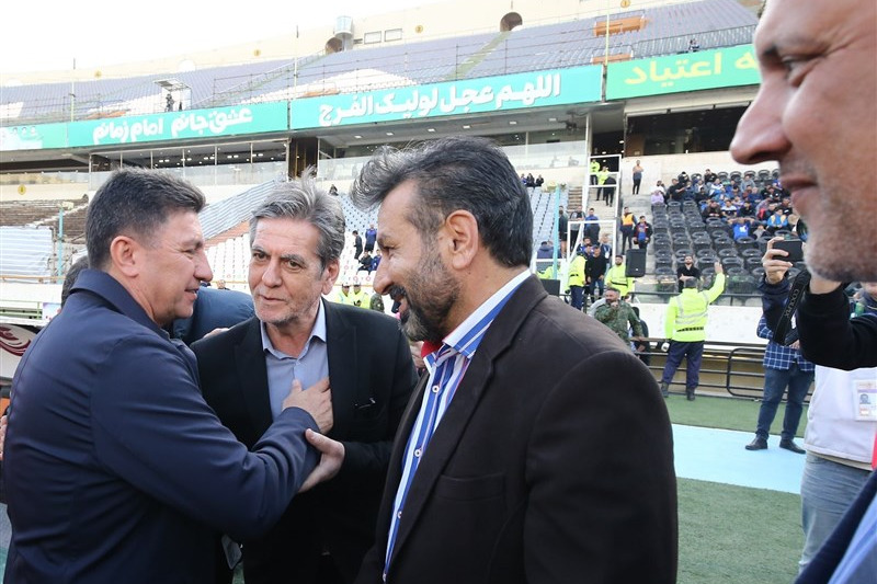 مومنی: سرپرست پاسخ هایش باید طوری باشد که ضربه ای به استقلال وارد نشود
