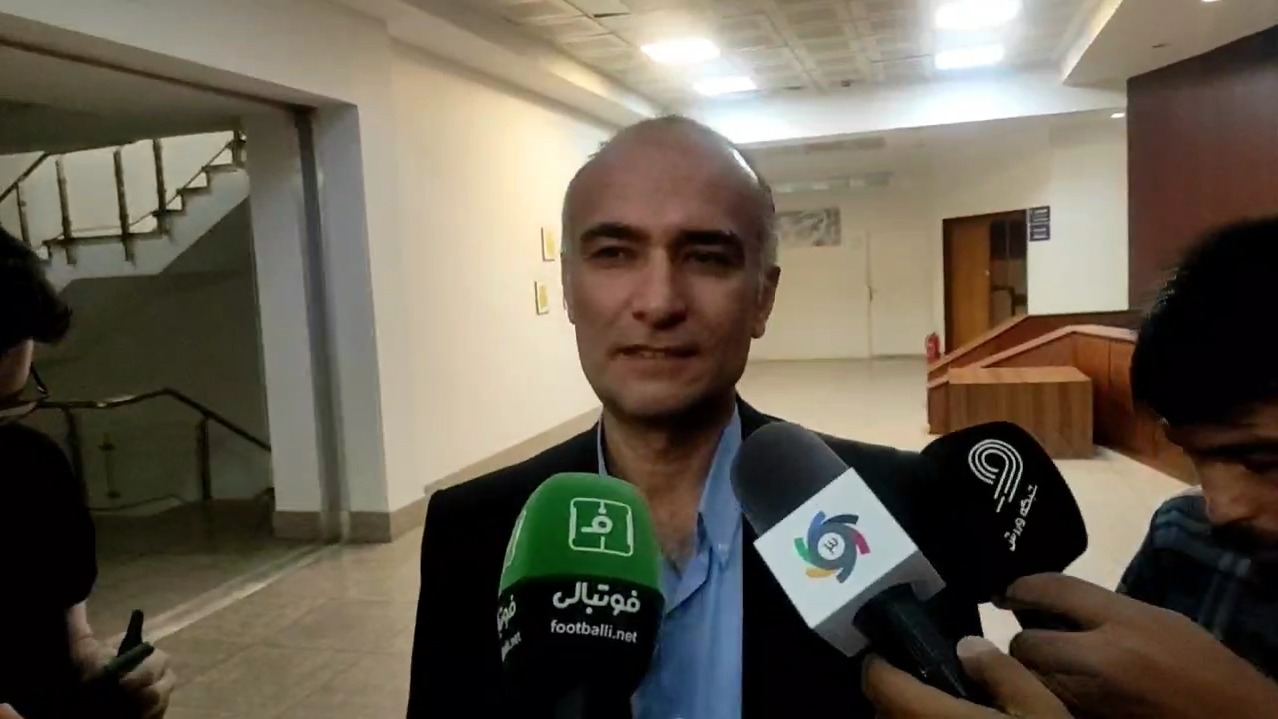 اختصاصی/ براتی: تلاشهای فدراسیون فوتبال برای آوردن VAR ادامه دارد اما برخی مسائل در اختیار فدراسیون نیست