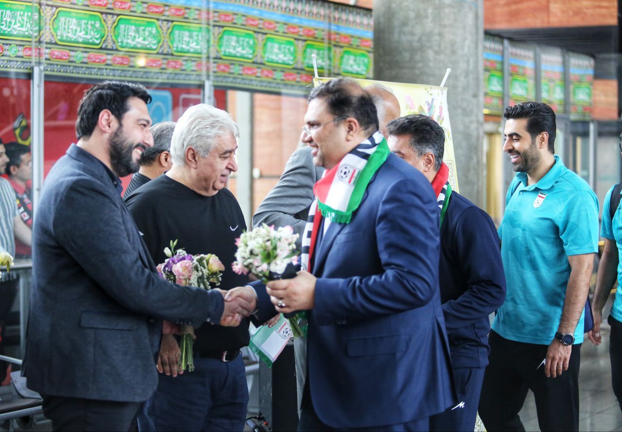 گزارش تصویری/ بازگشت تیم امید فوتسال ایران پس از قهرمانی در مسابقات کافا