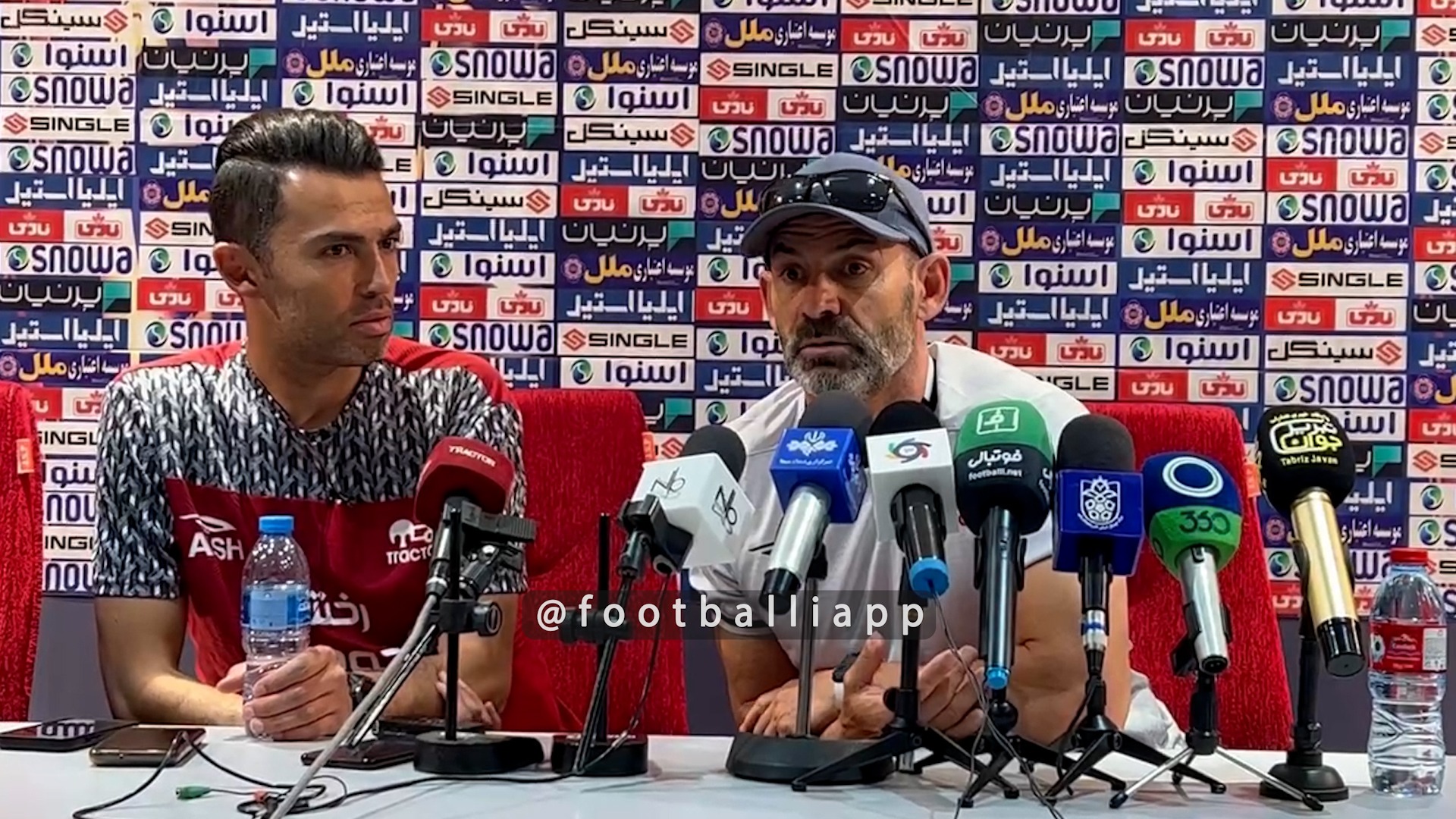 کنفرانس خبری خمز سرمربی تراکتور پیش از تقابل با نساجی