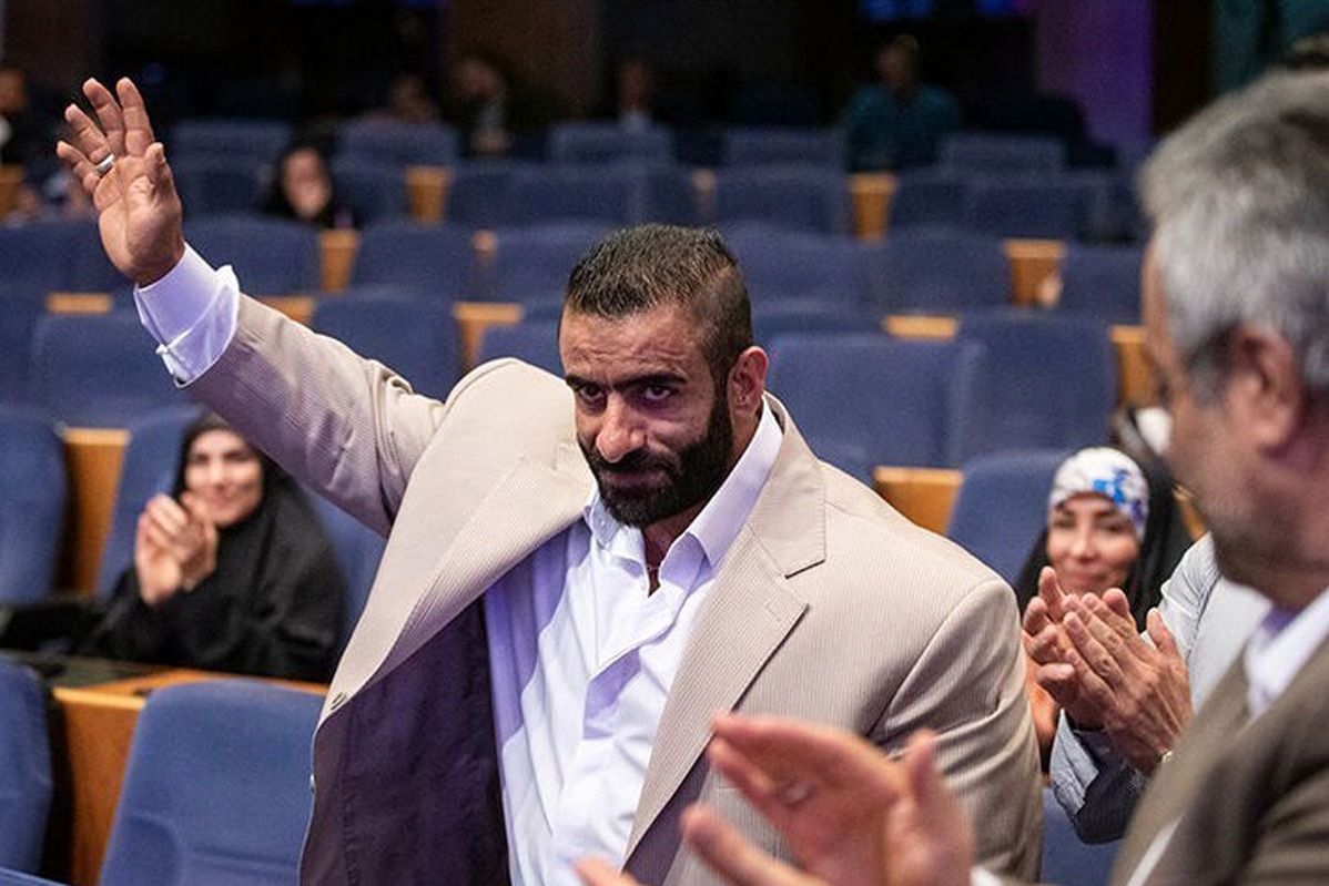 ناداوری، قهرمانی را از هادی چوپان گرفت؟