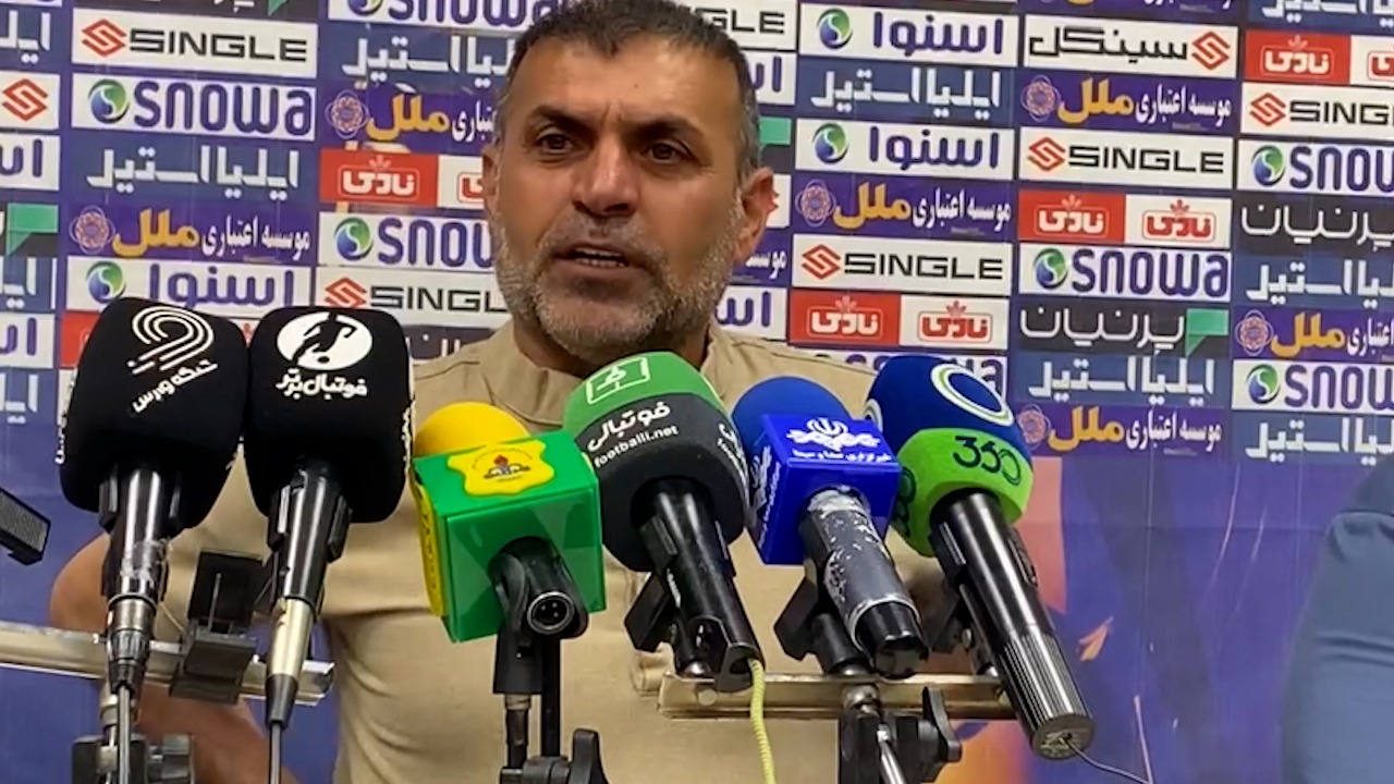 اختصاصی/ استعفای عبدالله ویسی از سرمربیگری صنعت نفت در نشست خبری بعد از بازی صنعت نفت - گل گهر