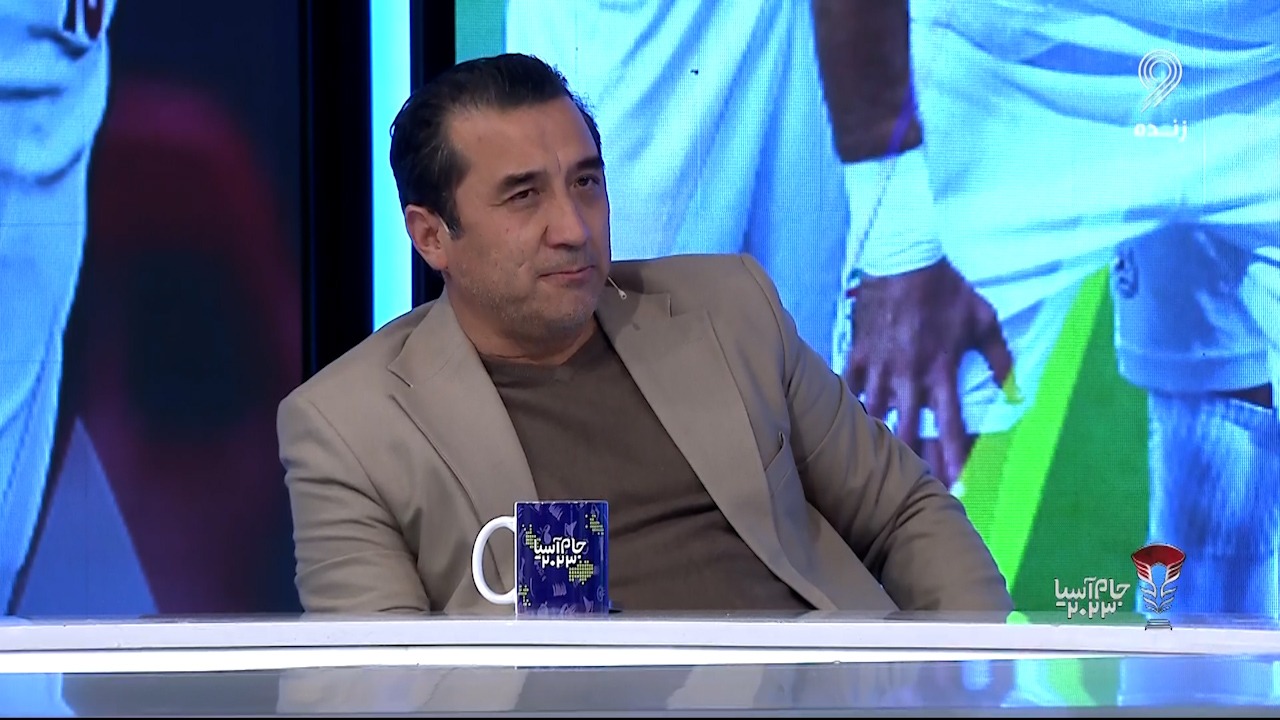 جام آسیا 2023/ خداداد عزیزی: چرا تیم ملی از هواداران عذرخواهی نکرد؟ / مطبوعات ژاپن انتقادهای شدیدی به سرمربی ژاپن کرده اند