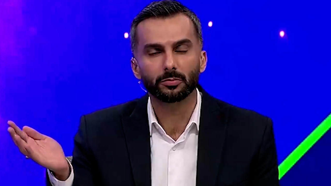 فوتبال برتر/ کنایه مجری برنامه به حضور لوئیس فیگو در ایران برای تبلیغ یک برند بهداشتی در ایران