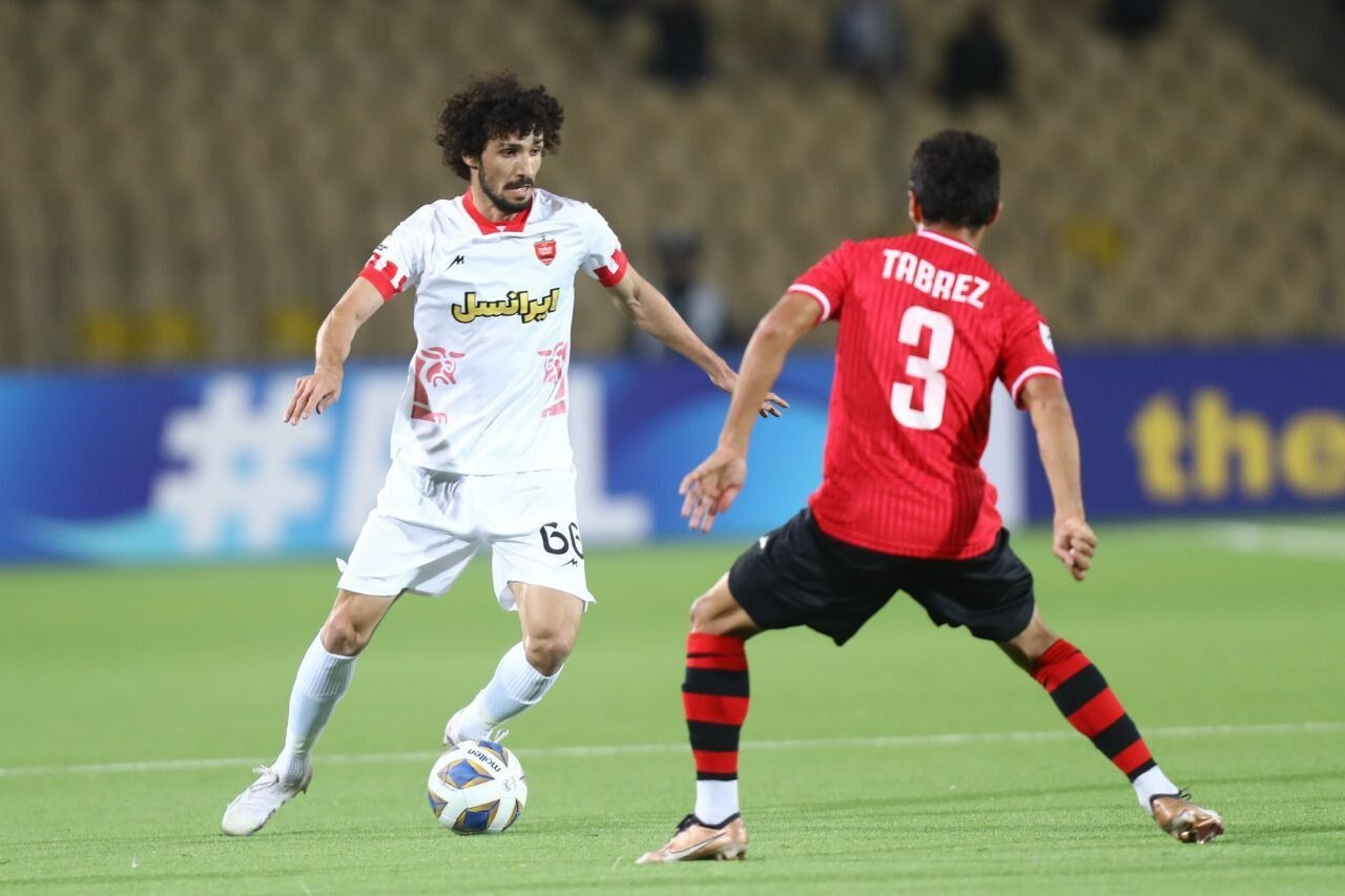 مدافع تاجیکستانی اولین خروجی پرسپولیس در تابستان