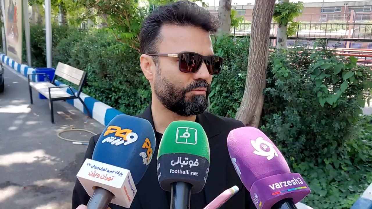 اختصاصی/ صحبتهای حسن انتظاری در مراسم تشییع مرحوم حسین خوشخوان در ورزشگاه شهید شیرودی