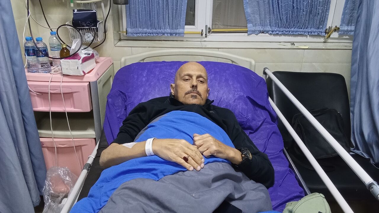چینی: قرار است زیر دستگاه دیالیز دو واحد خون به من تزریق شود/ محتاج دعای مردم هستم