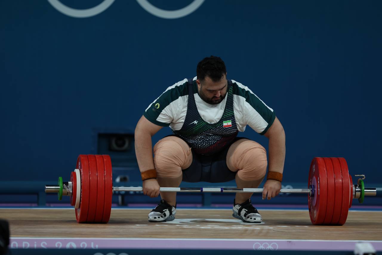 تصاویری از وزنه برداری علی داوودی در المپیک 2024 پاریس