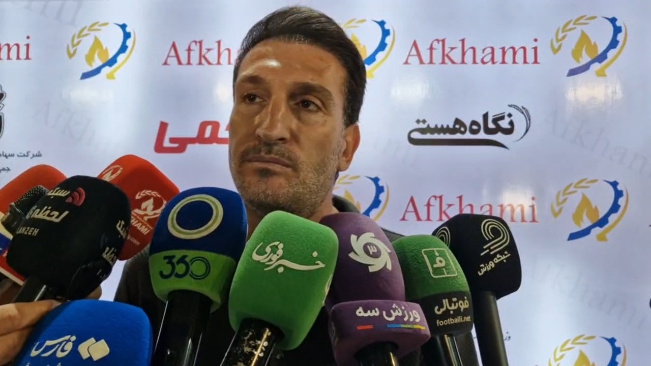 اختصاصی/ صحبت های ادموند بزیک درباره عملکرد پرسپولیس مقابل الاهلی و انتقاد از نقل و انتقالات دقیقه نودی پرسپولیس
