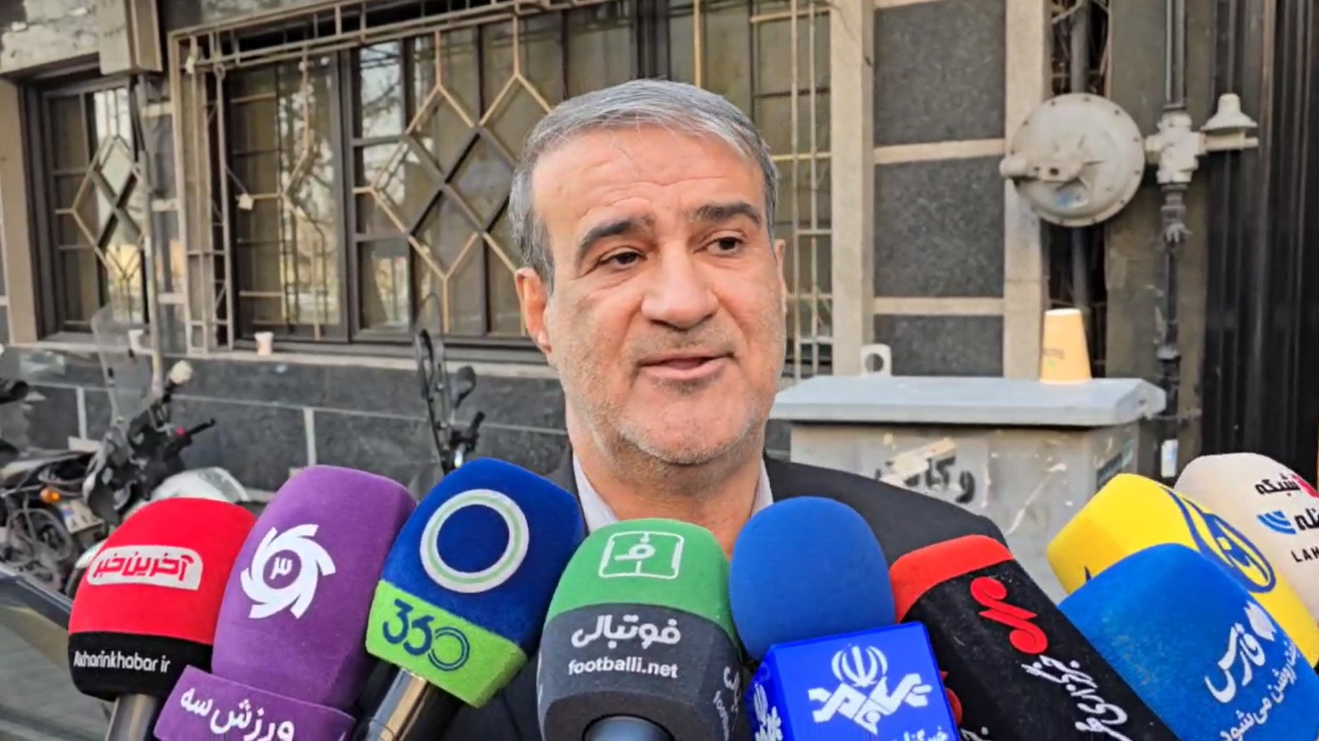 اختصاصی/ منصور قنبرزاده: از تاج کسب اجازه کردم که در تیم کفاشیان باشم