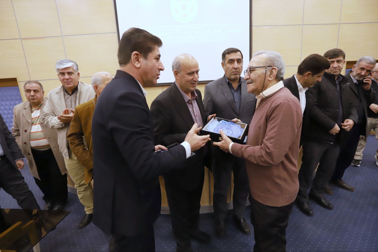 گزارش تصویری/ تجلیل از داوران بین‌المللی فوتبال و فوتسال