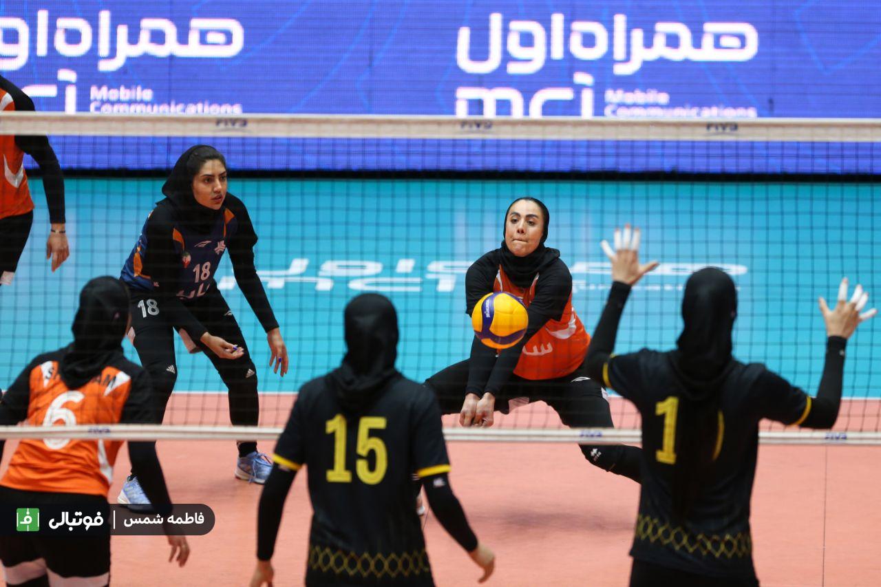 گزارش تصویری اختصاصی/ اولین دیدار مرحله نیمه نهایی لیگ والیبال زنان بین سایپا و سپاهان