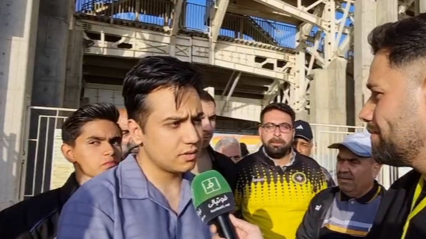 گفت‌و‌گو با هواداران معترض سپاهان پیش از بازی با مس‌رفسنجان
