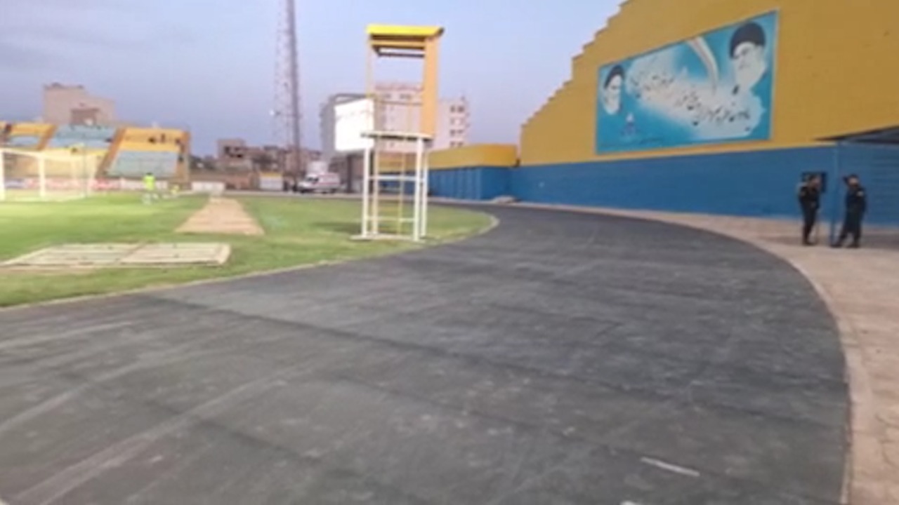 باز‌سازی پیست تارتان ورزشگاه تختی آبادان