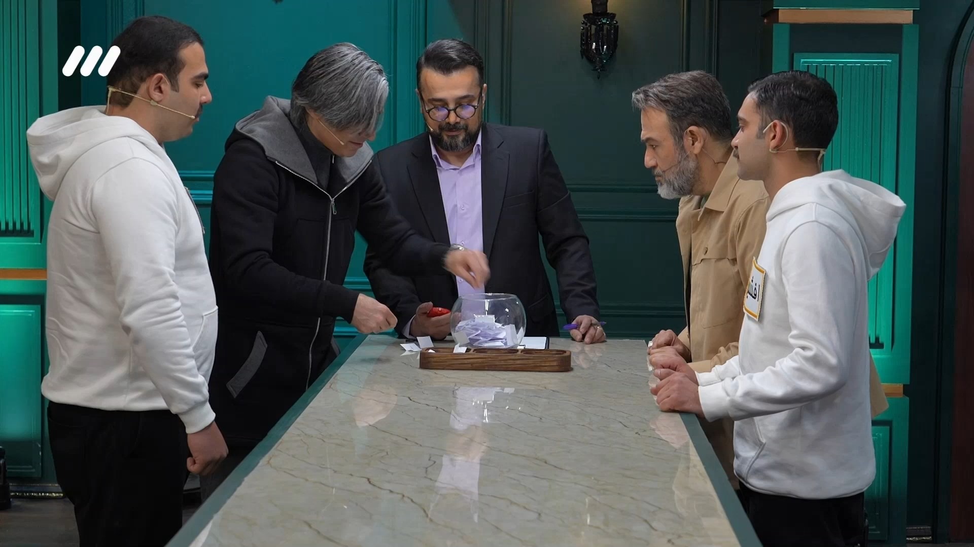 رقابت پانتومیم بین وحید شمسایی و مهران غفوریان