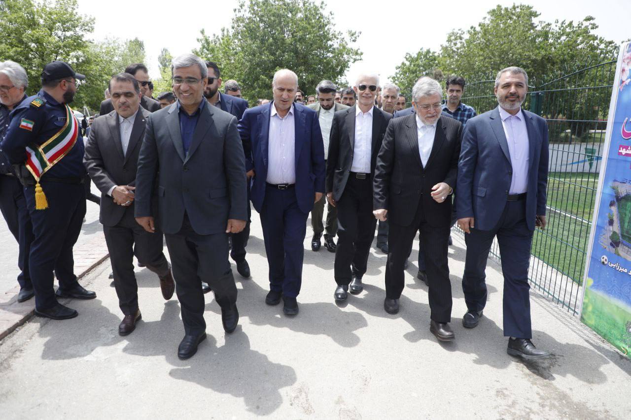 گزارش تصویری/ افتتاح زمین چمن مصنوعی استاندارد در مشهد