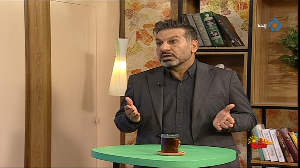 مومنی: آمدن افرادی مثل سیدورف، فوتبال ما را وزین می کند