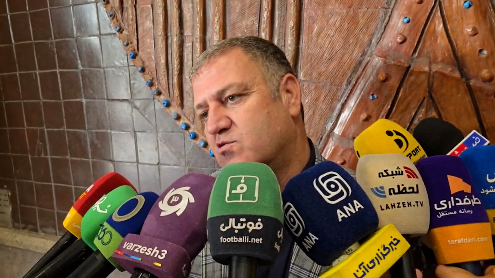 محمد رجاییان: با سهیل صحرایی قرارداد بستیم اما...