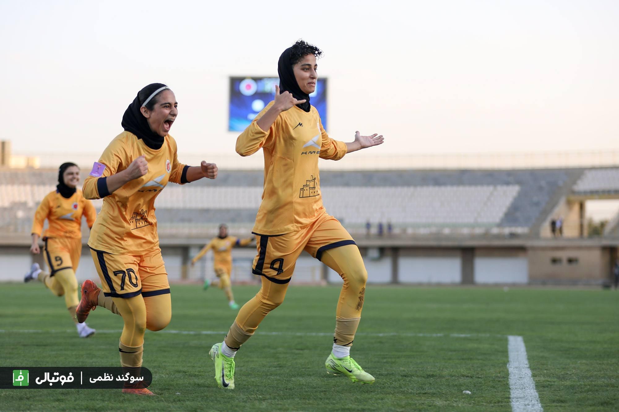 پایان هفته سوم لیگ برتر فوتبال زنان با شکست پرسپولیس و صدرنشینی گل‌گهر