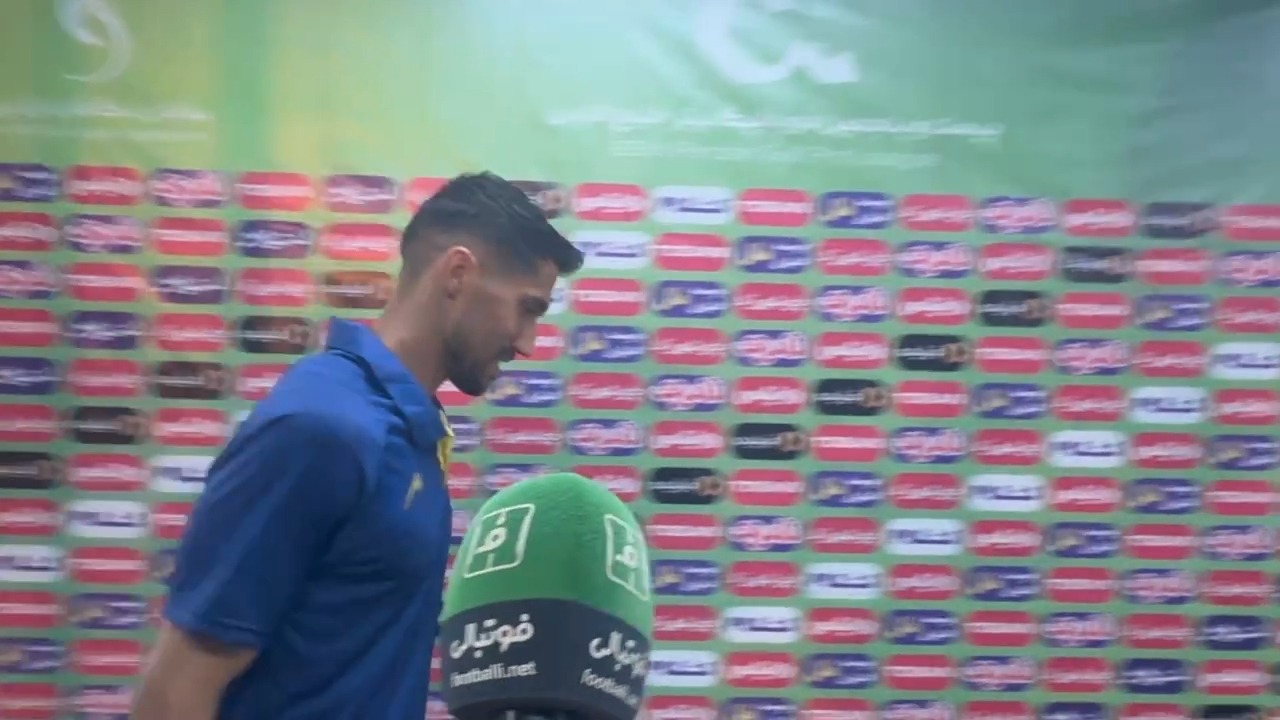 از کادر فنی بپرسید! واکنش سید حسین حسینی به نیمکت نشینی در سپاهان