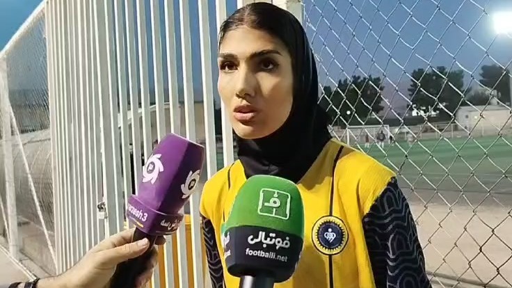 گفت و گو با بازیکنان و کادرفنی تیم فوتبال بانوان سپاهان بعد از دیدار با فراایساتیس