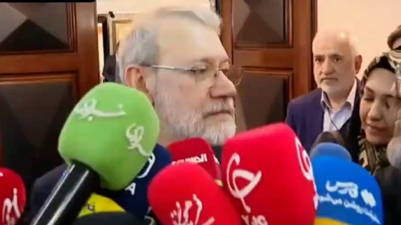 وقتی علی لاریجانی، ناخواسته استقلالی بودنش را لو می می دهد!
