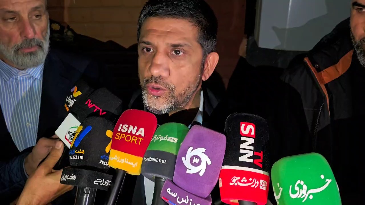 علیرضا دبیر: به حواشی توجه نکنید، کشتی ما در حال پیشرفت است