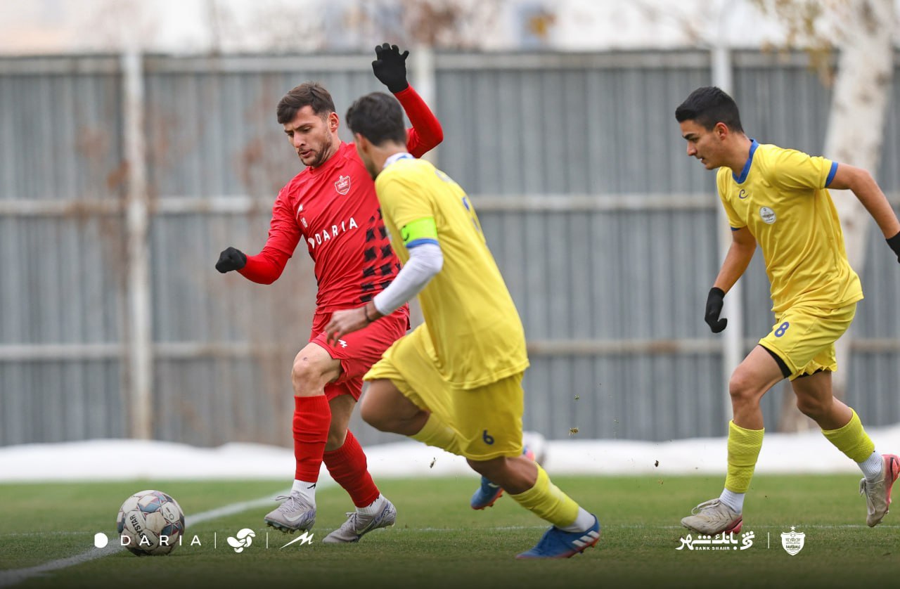گزارش تصویری/ پرسپولیس ۴ - عقاب ۰