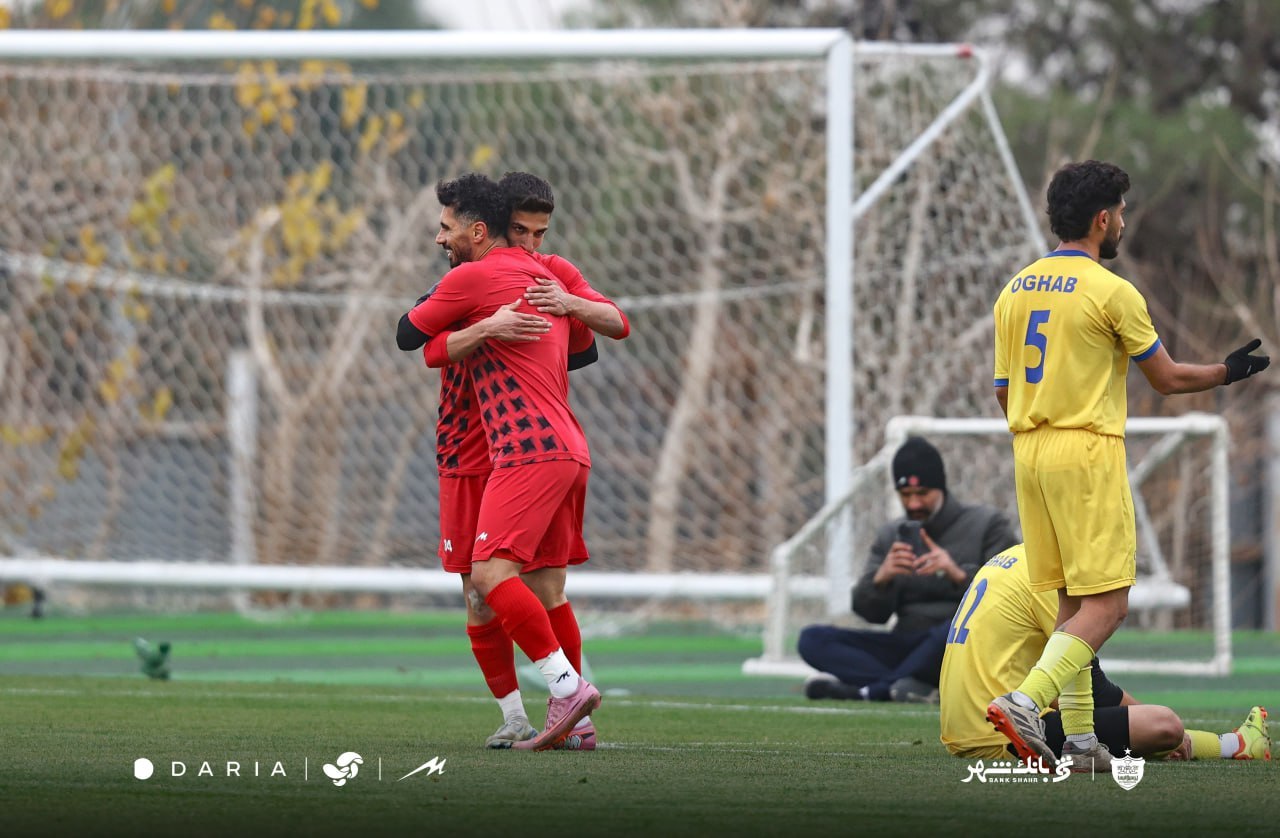 گزارش تصویری/ پرسپولیس ۴ - عقاب ۰