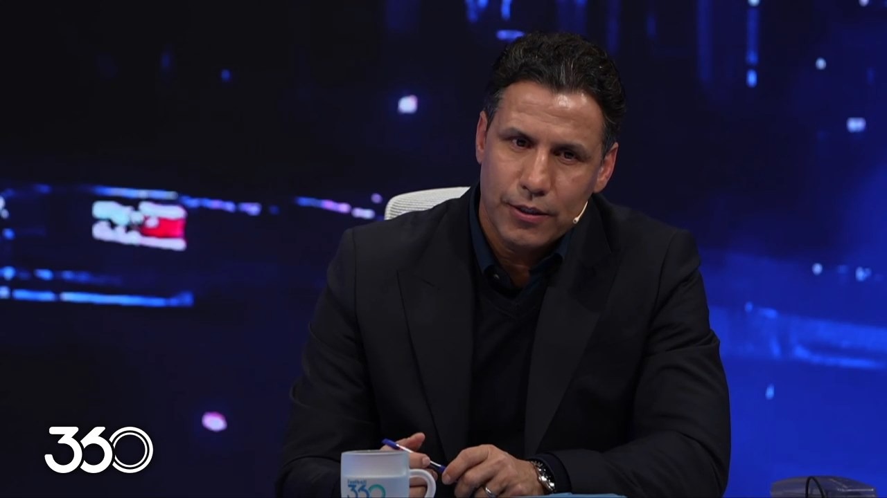 فحش خوردن مهدی تارتار در بازی استقلال - گل‌گهر در حضور پسرش