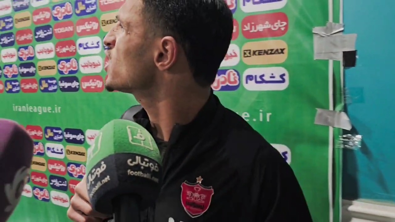 درگیری لفظی علی علیپور با یک خبرنگار بعد از پرسش او درباره علاقه مهاجم پرسپولیس به تمدید قراردادش
