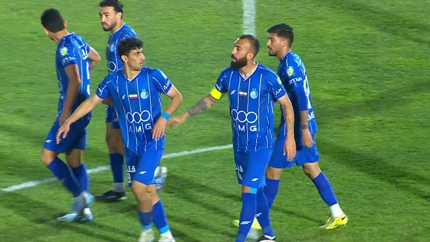 گل دوم استقلال به فجر سپاسی (روزبه چشمی)