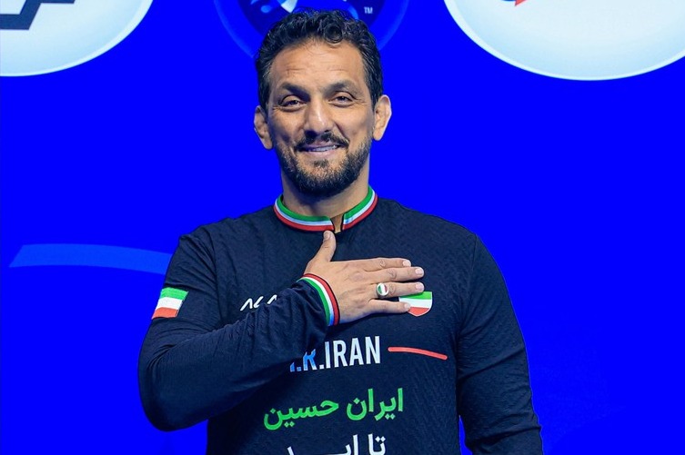 پژمان درستکار برای سومین بار برترین مربی سال آسیا شد