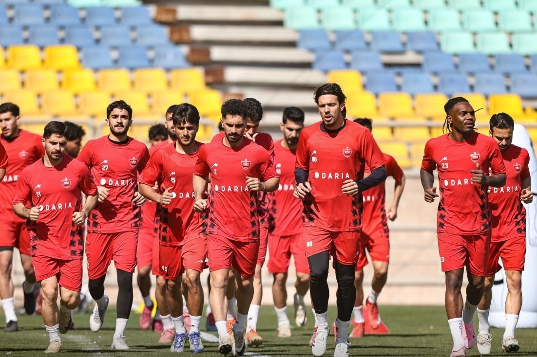 پیگیری خارجی‌های پرسپولیس برای دریافت مطالبات