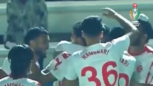 گل دیدنی از وسط زمین در لیگ هند
