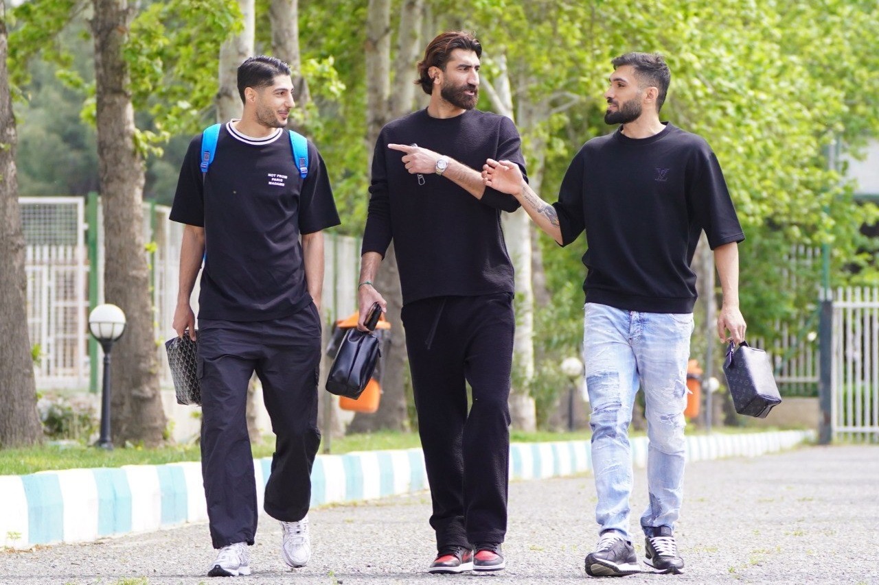 گزارش تصویری/ بازیکنان تیم ملی خود را به کادر فنی معرفی کردند