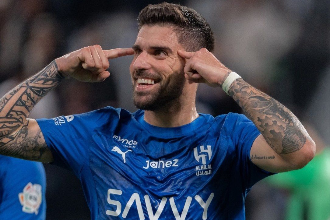 امید قهرمانی روشن ماند؛ الهلال همچنان در کمین النصر