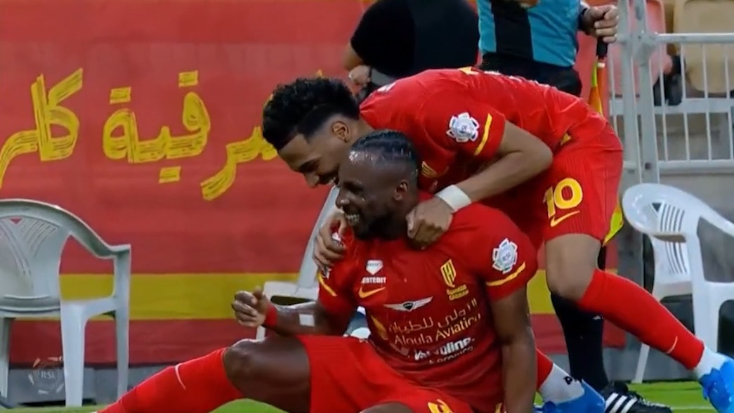 گل سوم القادسیه عربستان به الاتحاد (دبل کوئینونز)