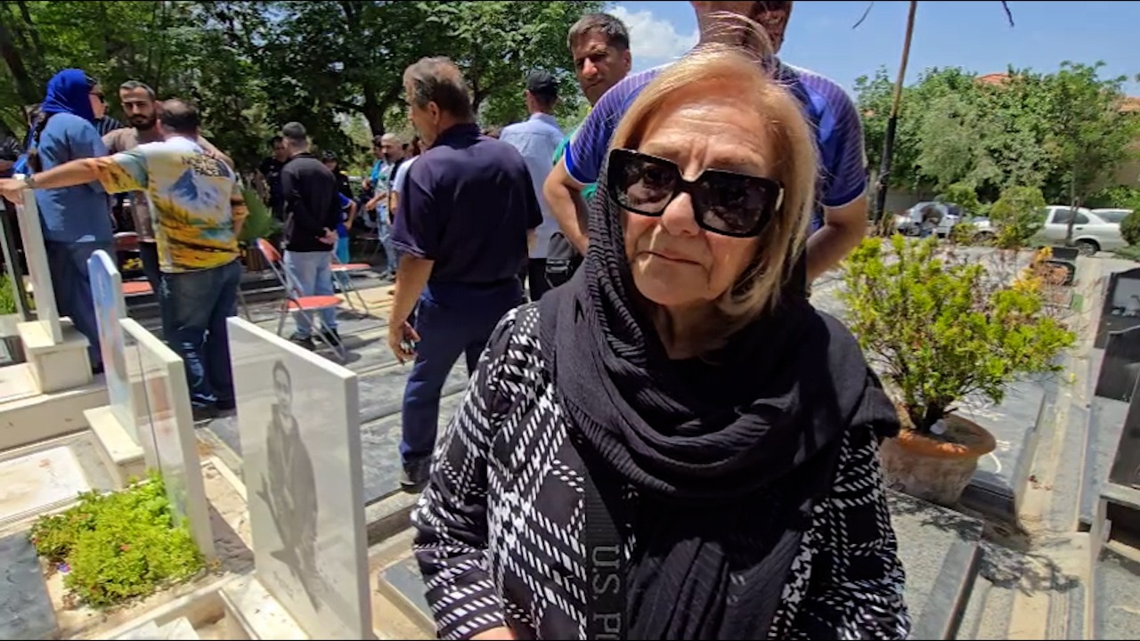 همسر زنده یاد ناصر حجازی: انتظار چنین جمعیتی را امروز نداشتم