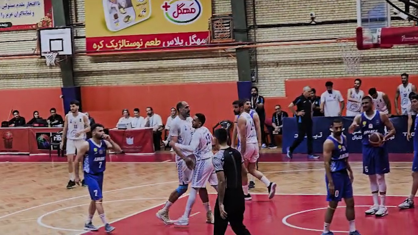 عملکرد حامد حدادی در بازی استقلال مقابل صنعت نفت آبادان