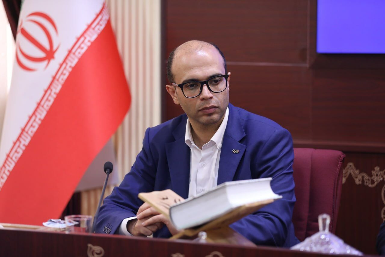 رییس فدراسیون ووشو: منصوریان می‌خواست با چاقو من را بزند اما خودزنی کرد!