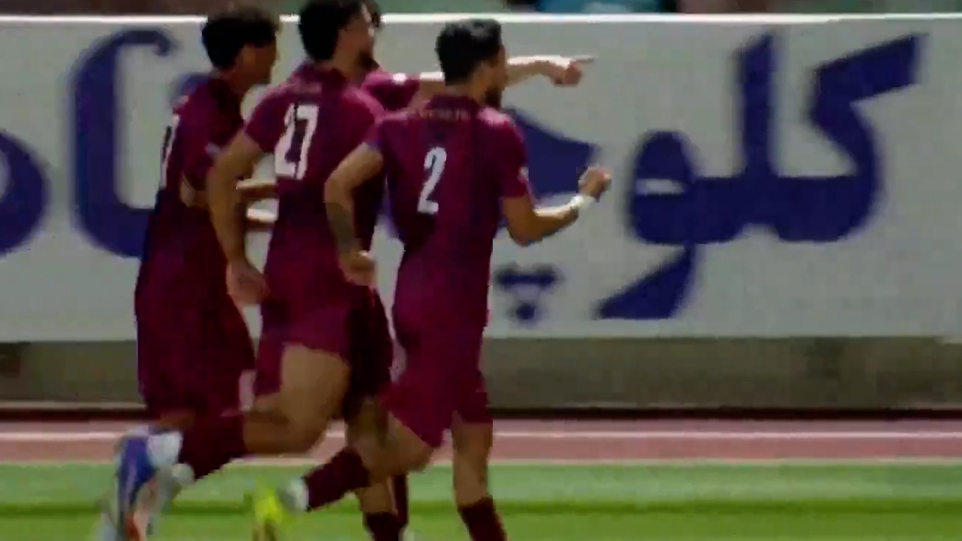 گل دوم نساجی به شناورسازی قشم با ضربه پنالتی (فرشاد محمدی مهر)