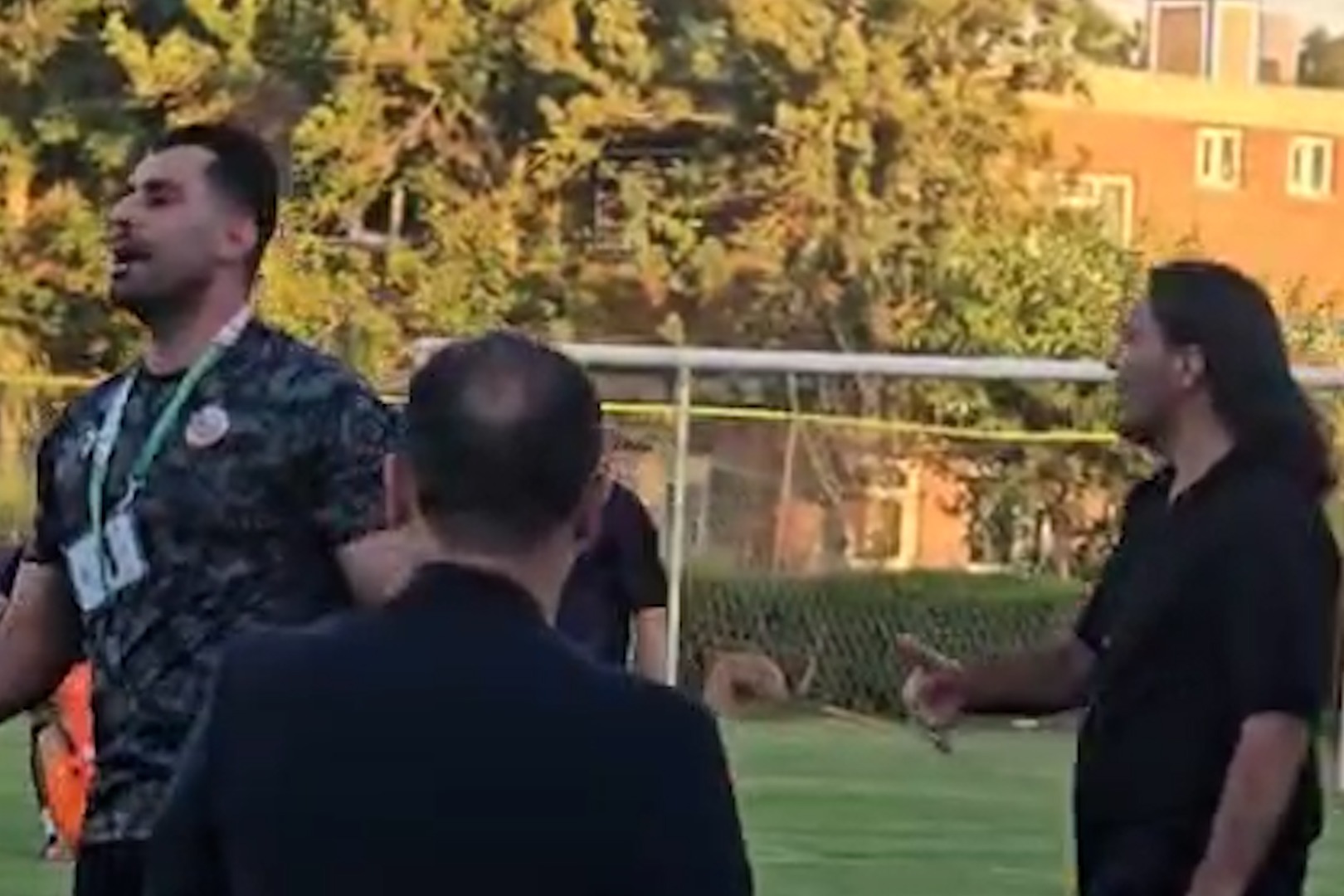 صحنه جنجالی که بازیکنان مس کرمان اعتقاد به پنالتی داشتند