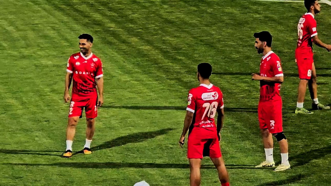 گرم کردن عالیشاه قبل از مسابقه با چادرملو و پرسپولیس